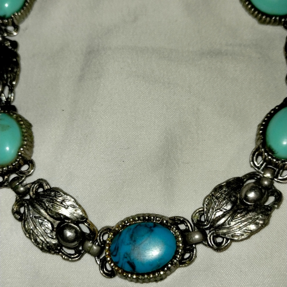 Beautiful turquoise necklace